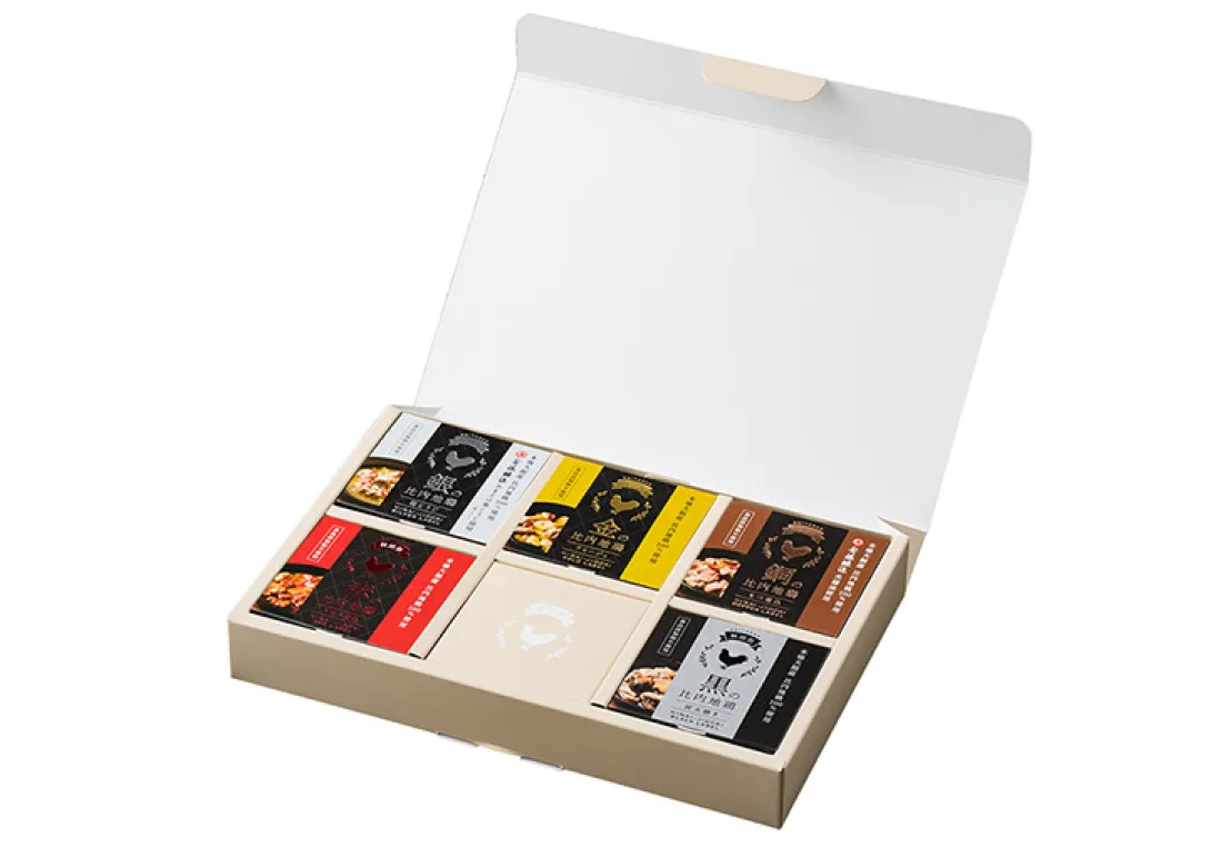 秋田缶　比内地鶏の缶詰５種　ギフトボックスの包装画像