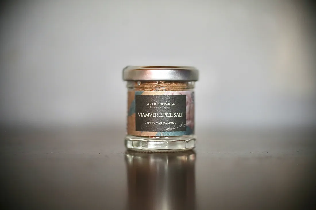 ヴィアンヴァースパイスソルト -ワイルドカルダモン 15gの包装画像